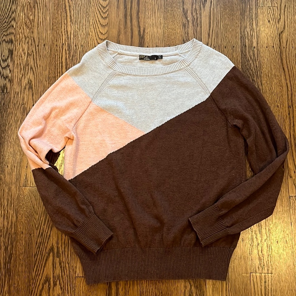 Prana Havaar Women’s sweater. Small.